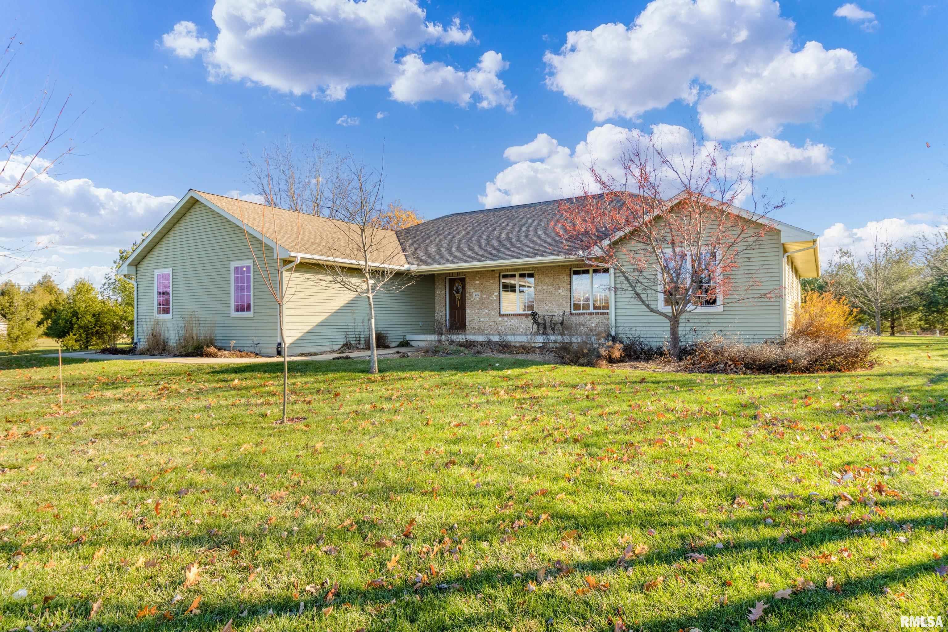 1404 Kelsey's Way Metamora, IL 61548 - Photo 2 of 50 Gallery Image 2
