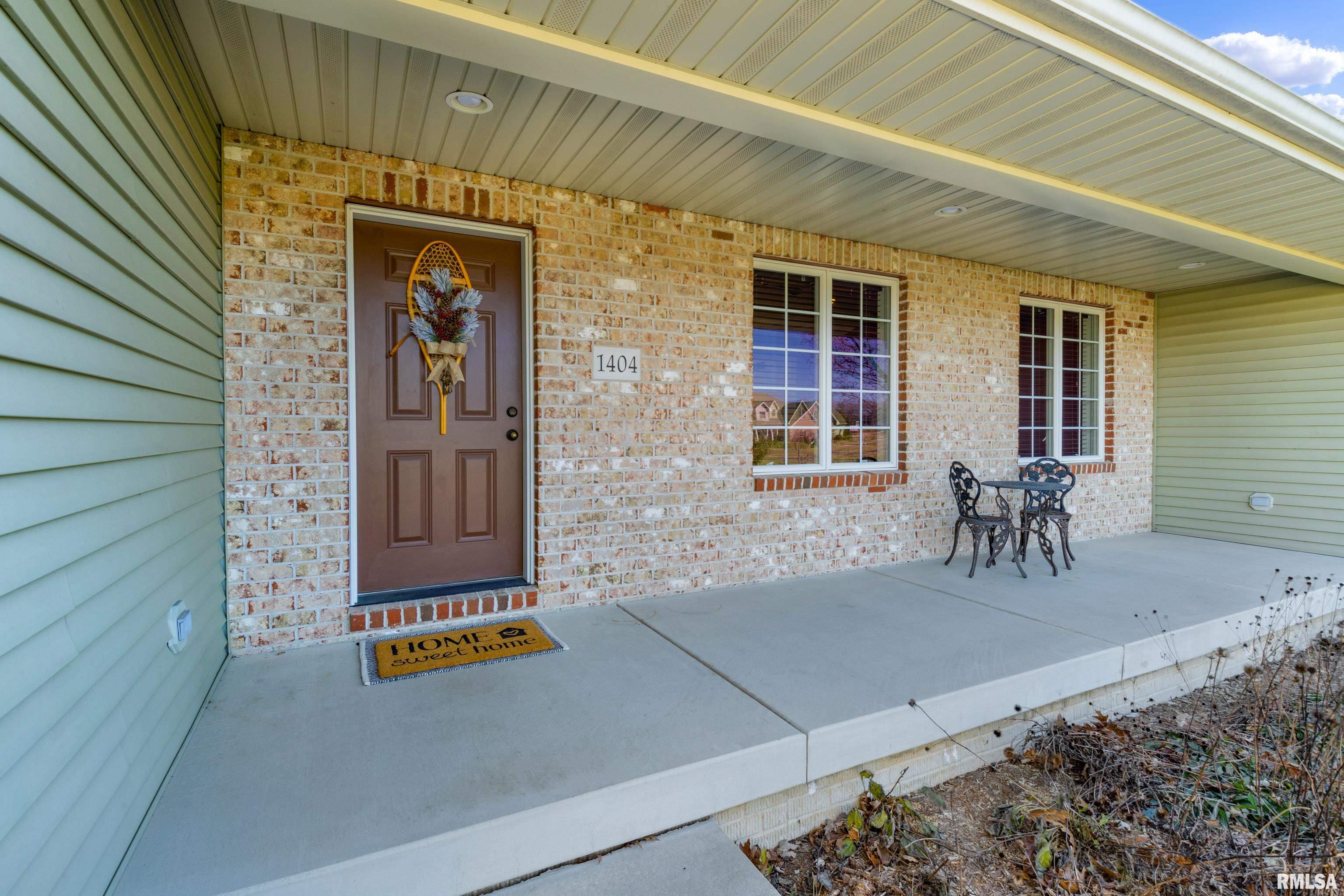 1404 Kelsey's Way Metamora, IL 61548 - Photo 13 of 50 Gallery Image 13
