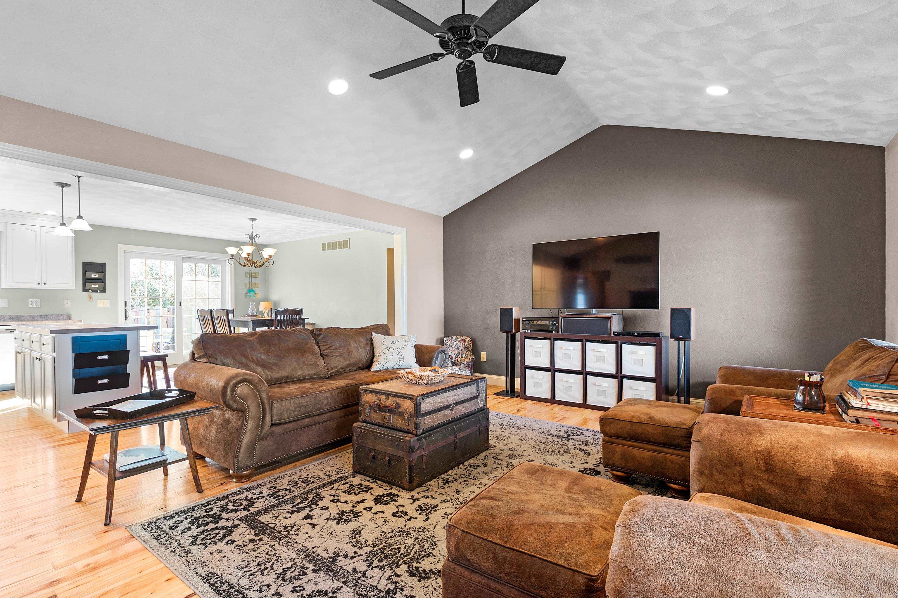 1404 Kelsey's Way Metamora, IL 61548 - Photo 16 of 50 Gallery Image 16