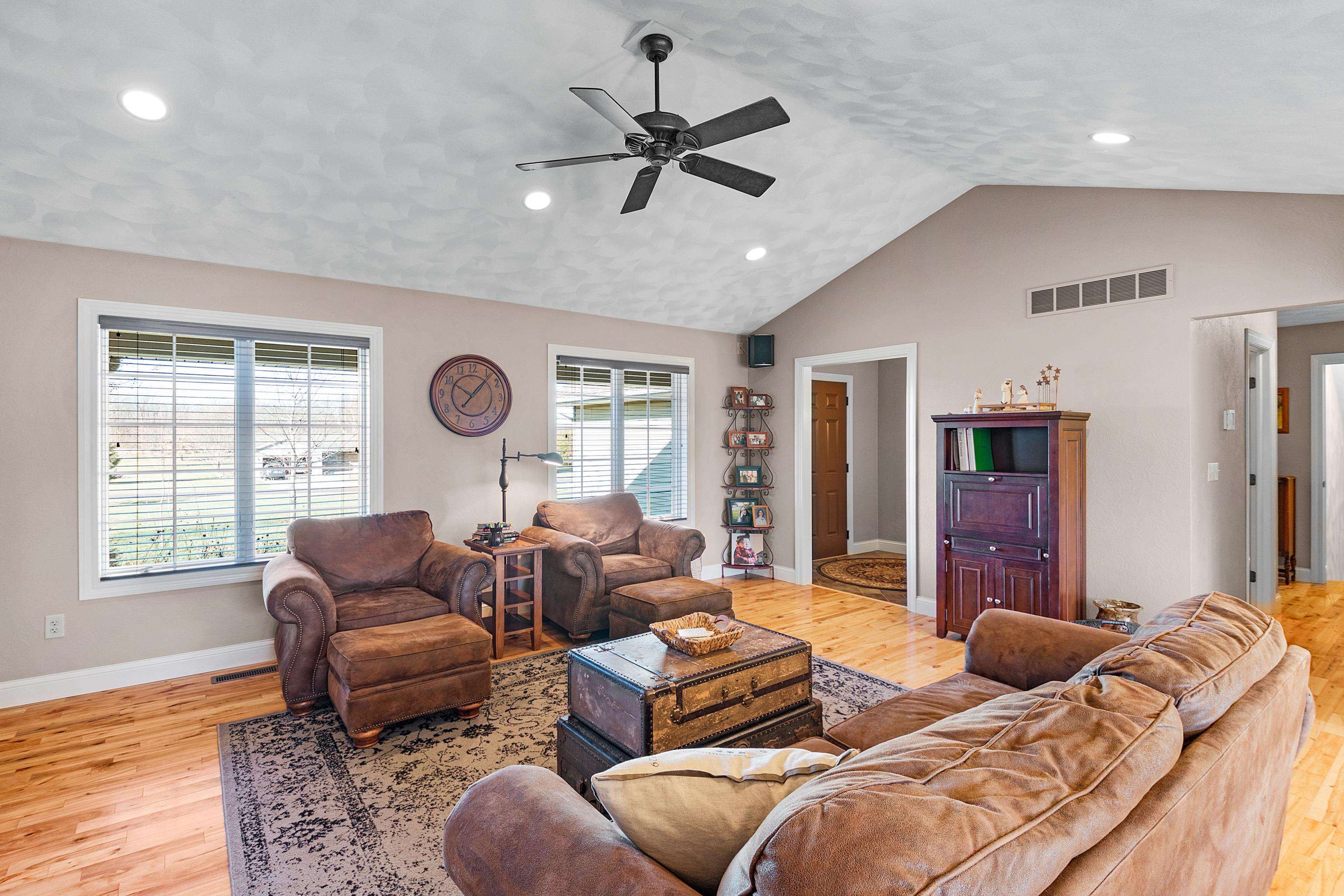 1404 Kelsey's Way Metamora, IL 61548 - Photo 18 of 50 Gallery Image 18
