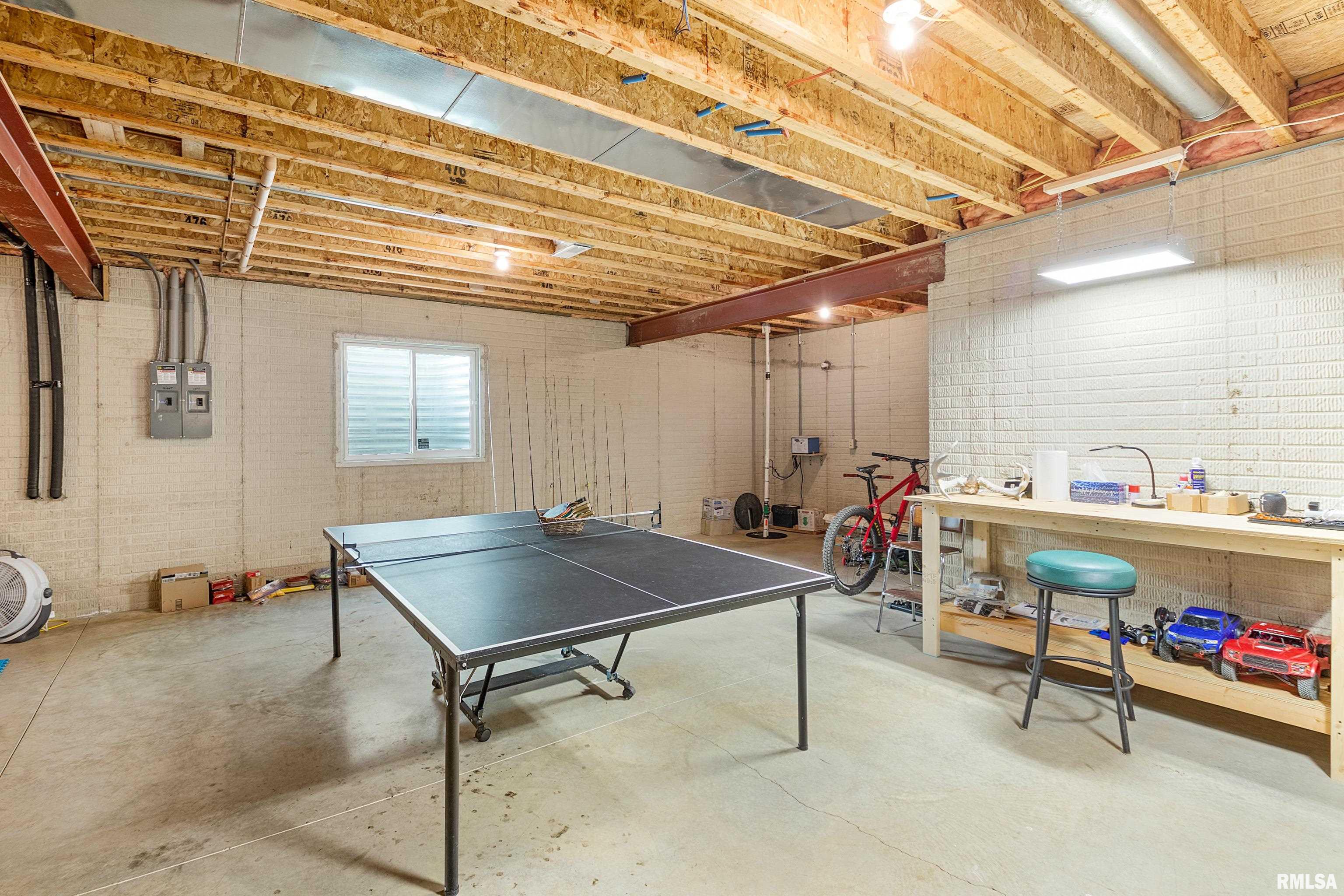 1404 Kelsey's Way Metamora, IL 61548 - Photo 46 of 50 Gallery Image 46