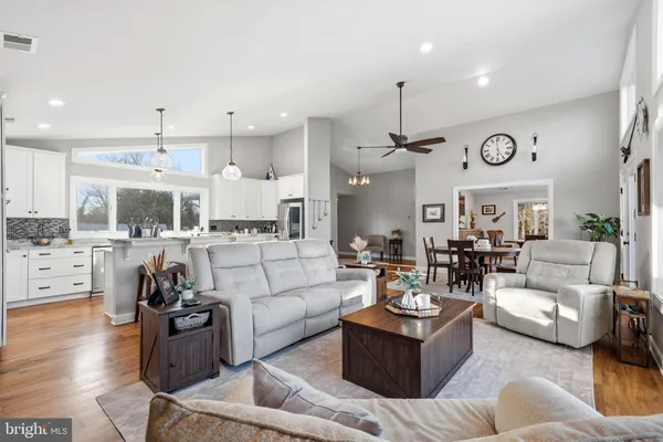 $1,125,000 | 38150 Boatman Lane, Avenue, MD 20609