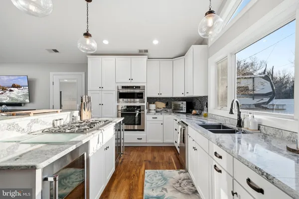 $1,125,000 | 38150 Boatman Lane, Avenue, MD 20609