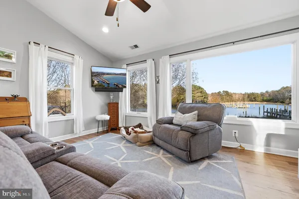$1,125,000 | 38150 Boatman Lane, Avenue, MD 20609