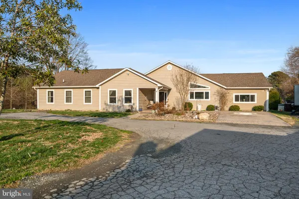 $1,125,000 | 38150 Boatman Lane, Avenue, MD 20609