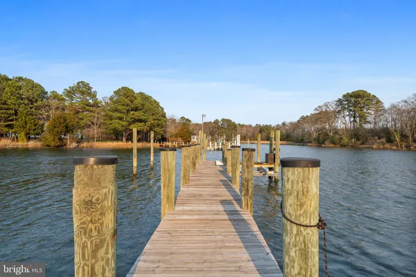 $1,125,000 | 38150 Boatman Lane, Avenue, MD 20609