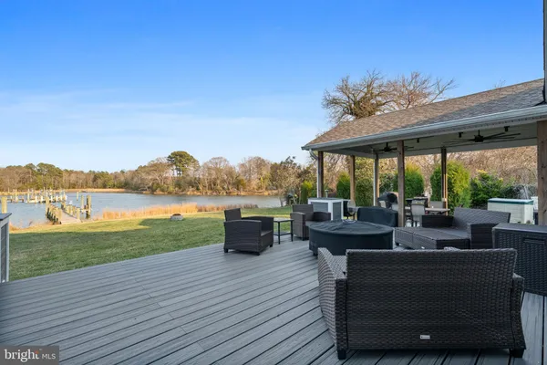 $1,125,000 | 38150 Boatman Lane, Avenue, MD 20609