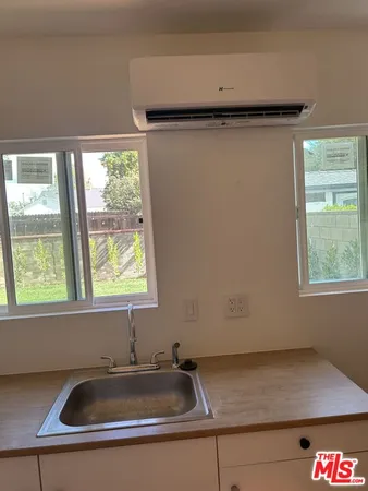 $2,000 | Wish Avenue, Van Nuys, CA 91406