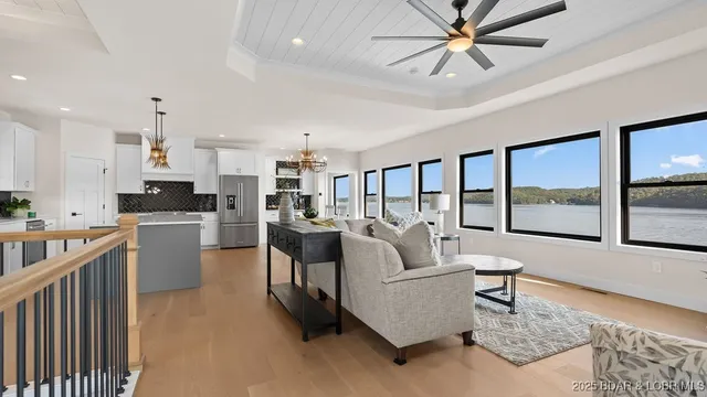 $1,354,000 | 325 Mission Bay Boulevard, Camdenton, MO 65020