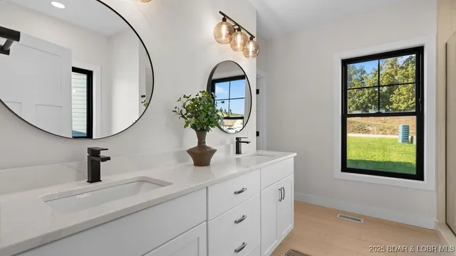 $1,354,000 | 325 Mission Bay Boulevard, Camdenton, MO 65020