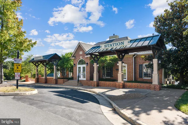 $2,700 | 45478 Whistling Terrace, Sterling, VA 20166