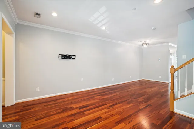 $2,700 | 45478 Whistling Terrace, Sterling, VA 20166