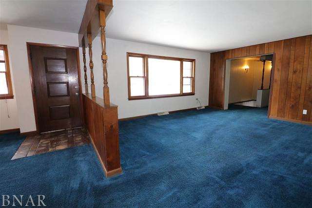 912 South Linden Street Normal, IL 61761 - Photo 2 of 24