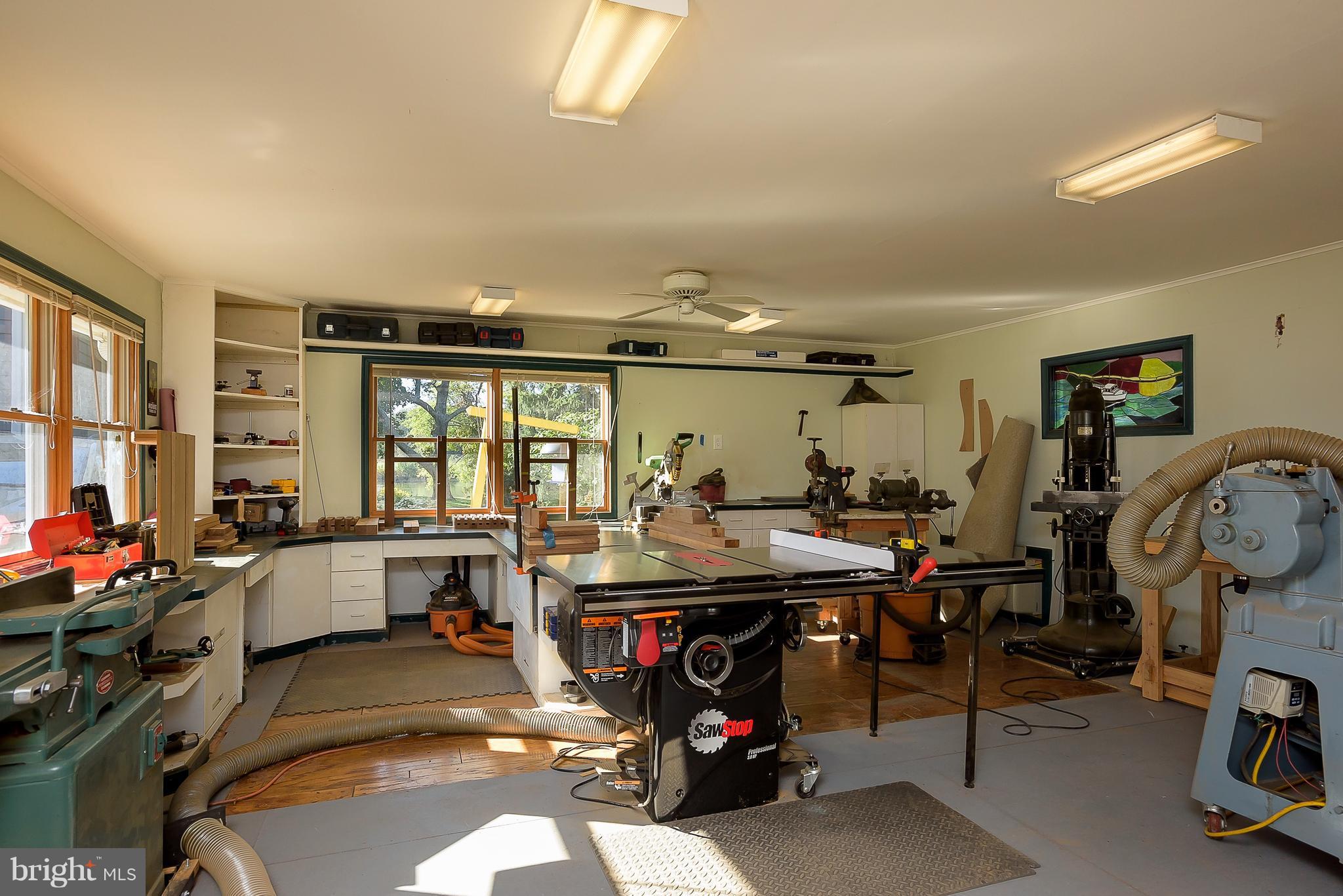 5916 Deale Churchton Road Deale, MD 20751 - Photo 23 of 30 Shop inside Garage