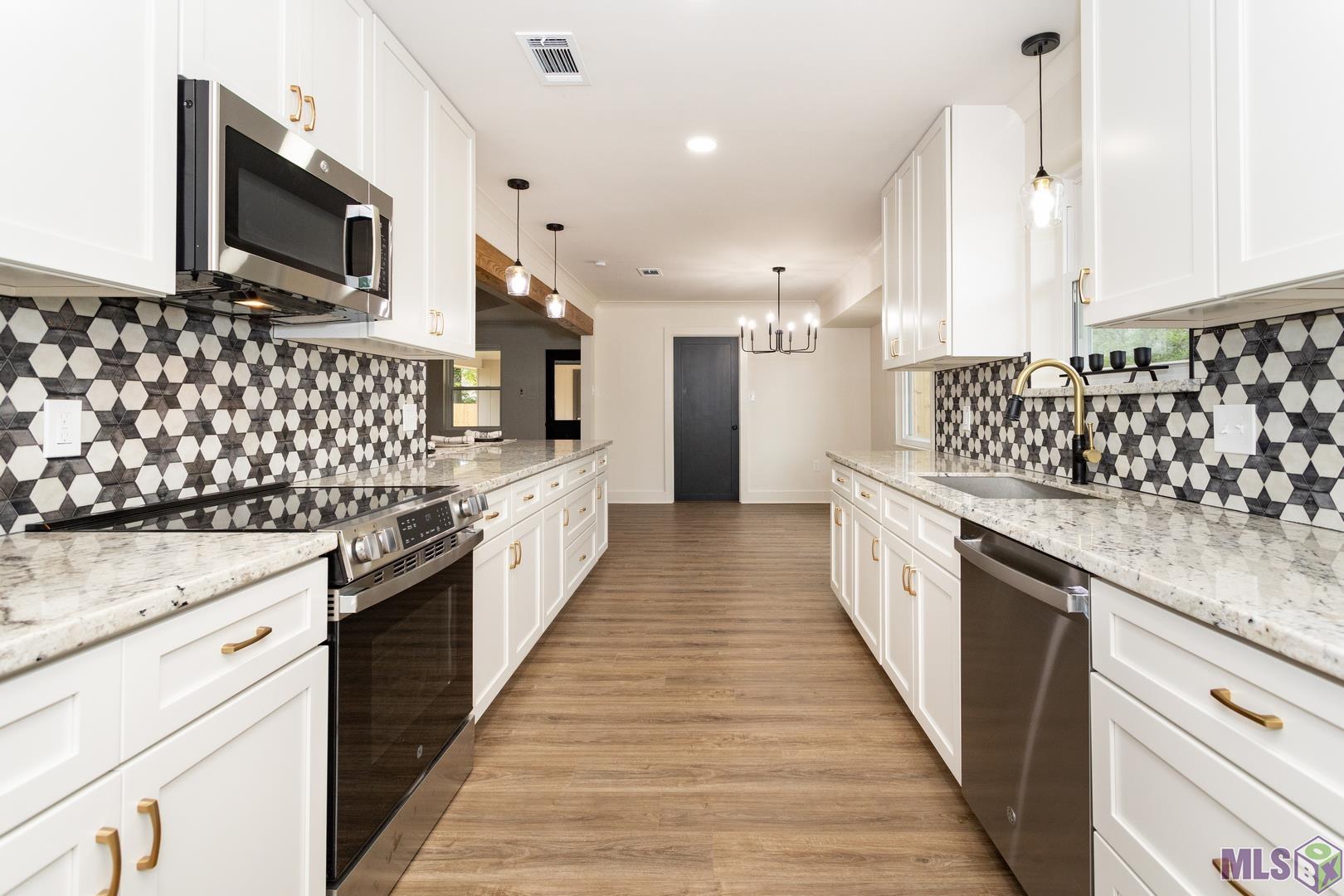 8731 Sharlane Drive Baton Rouge, LA 70809 - Photo 12 of 32 Gallery Image 12