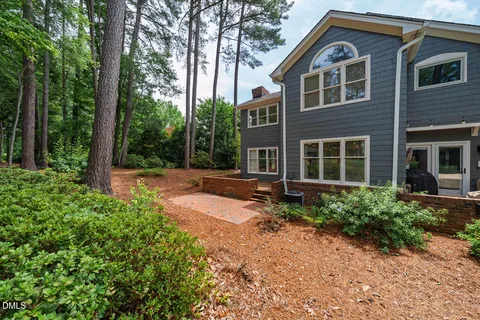 $725,000 | 100 Greensview Drive, Cary, NC 27518