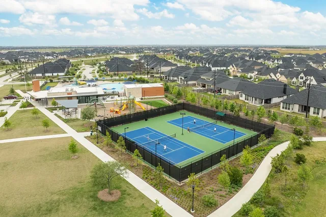 $375,000 | 31423 Splitting Willow Lane, Fulshear, TX 77441