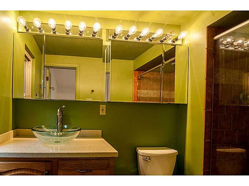 132 Maple Heights Road Pittsburgh, PA 15232 - Photo 15 of 21 Full Bath.