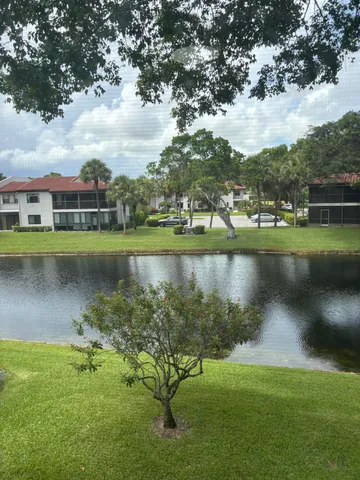 $2,100 | 21500 Cypress Hammock Drive, Unit 38F, Boca Raton, FL 33428