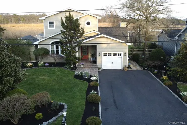 $849,990 | 243 South Dunton Avenue, East Patchogue, NY 11772