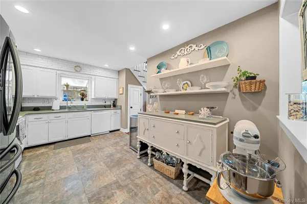 $849,990 | 243 South Dunton Avenue, East Patchogue, NY 11772
