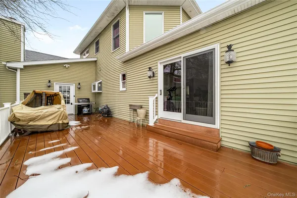 $849,990 | 243 South Dunton Avenue, East Patchogue, NY 11772