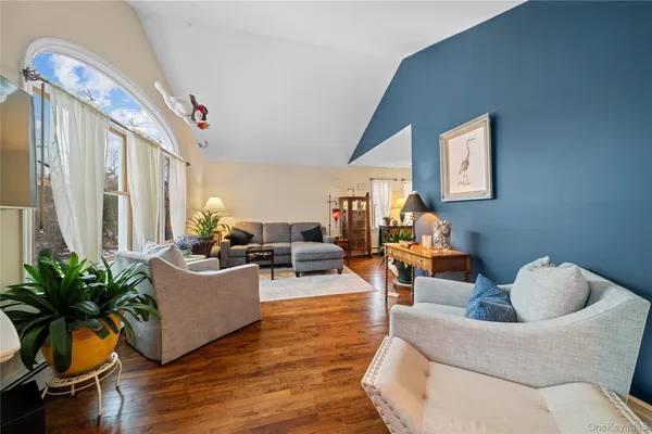 $849,990 | 243 South Dunton Avenue, East Patchogue, NY 11772