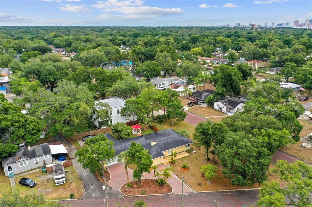 3915 North Ridge Avenue Tampa, FL 33603 - Photo 45 of 52 an aerial view of multiple house
