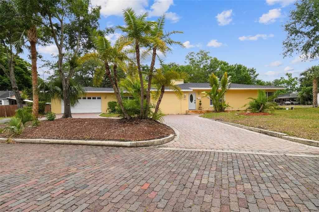 3915 North Ridge Avenue Tampa, FL 33603 - Photo 52 of 52 a view of a yard with palm trees