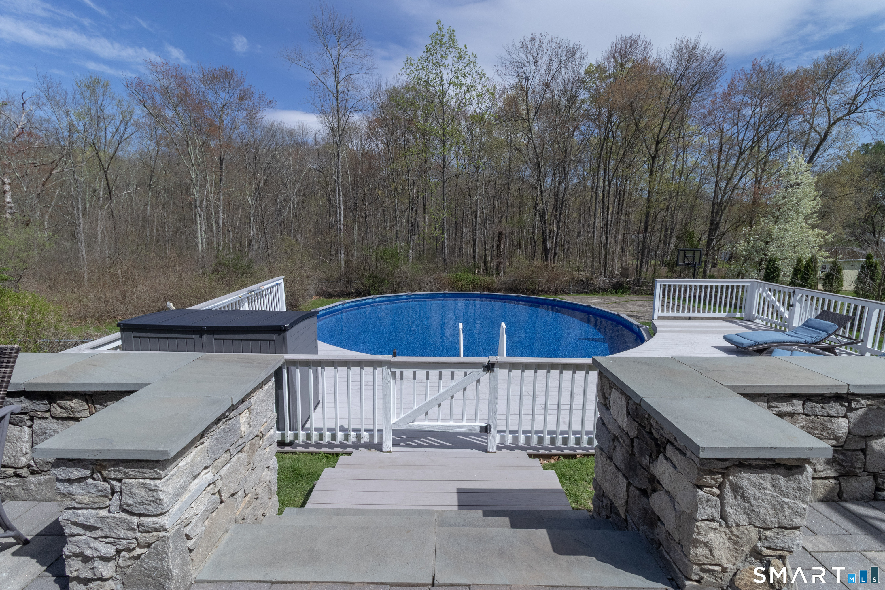 204 Old Stagecoach Road Meriden, CT 06450 - Photo 35 of 40