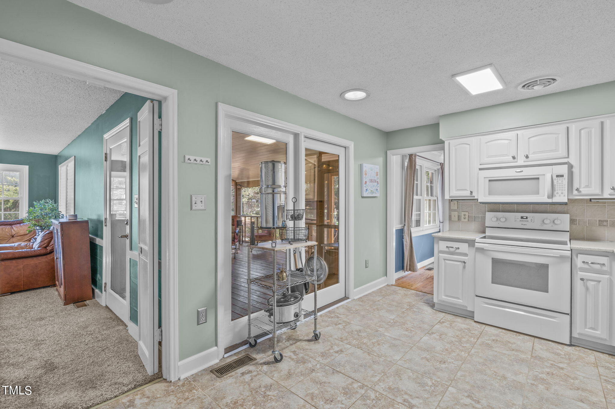 3423 Redbud Lane Raleigh, NC 27607 - Photo 11 of 33 A (11 of 25)