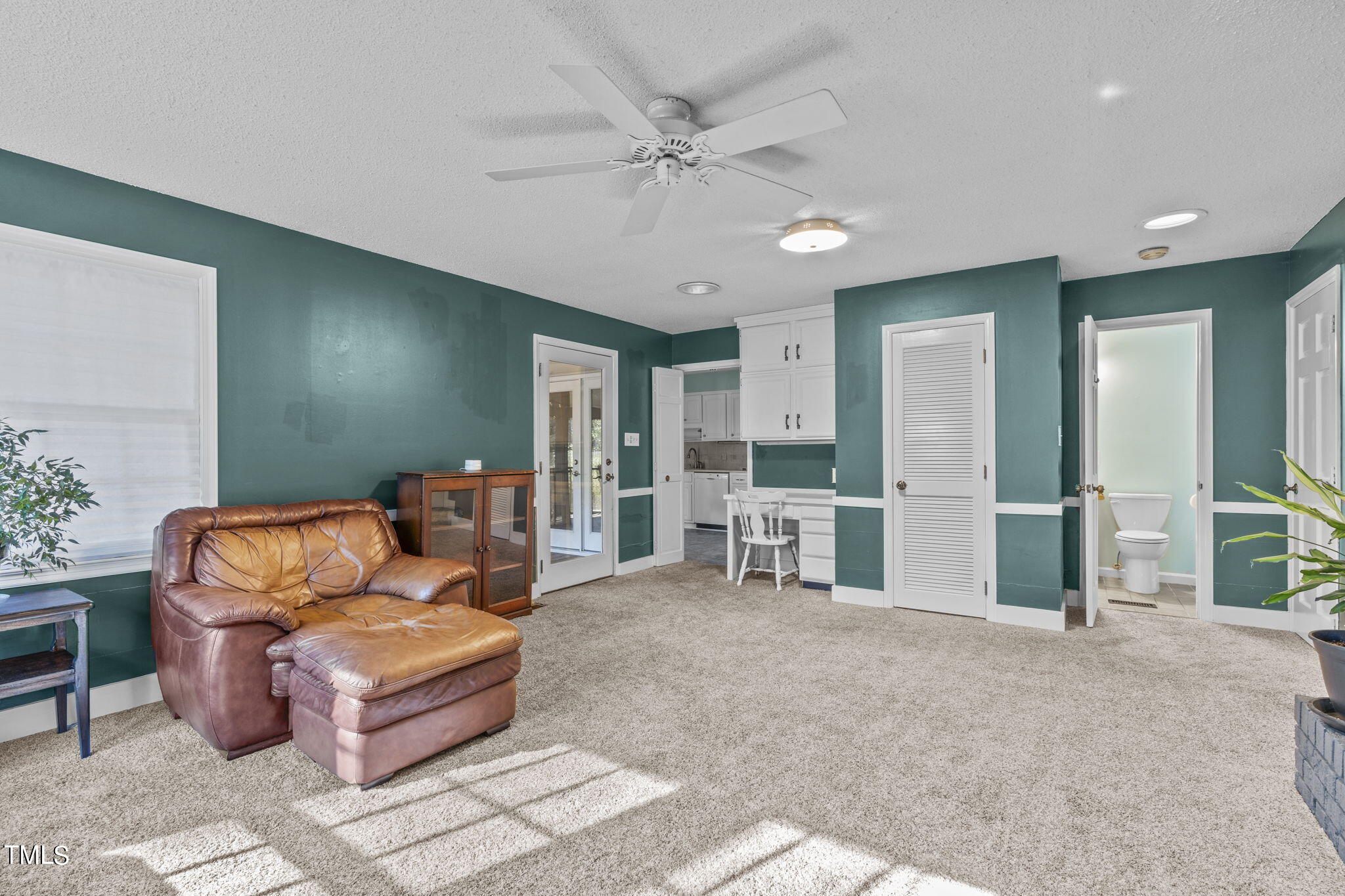 3423 Redbud Lane Raleigh, NC 27607 - Photo 14 of 33 A (14 of 25)