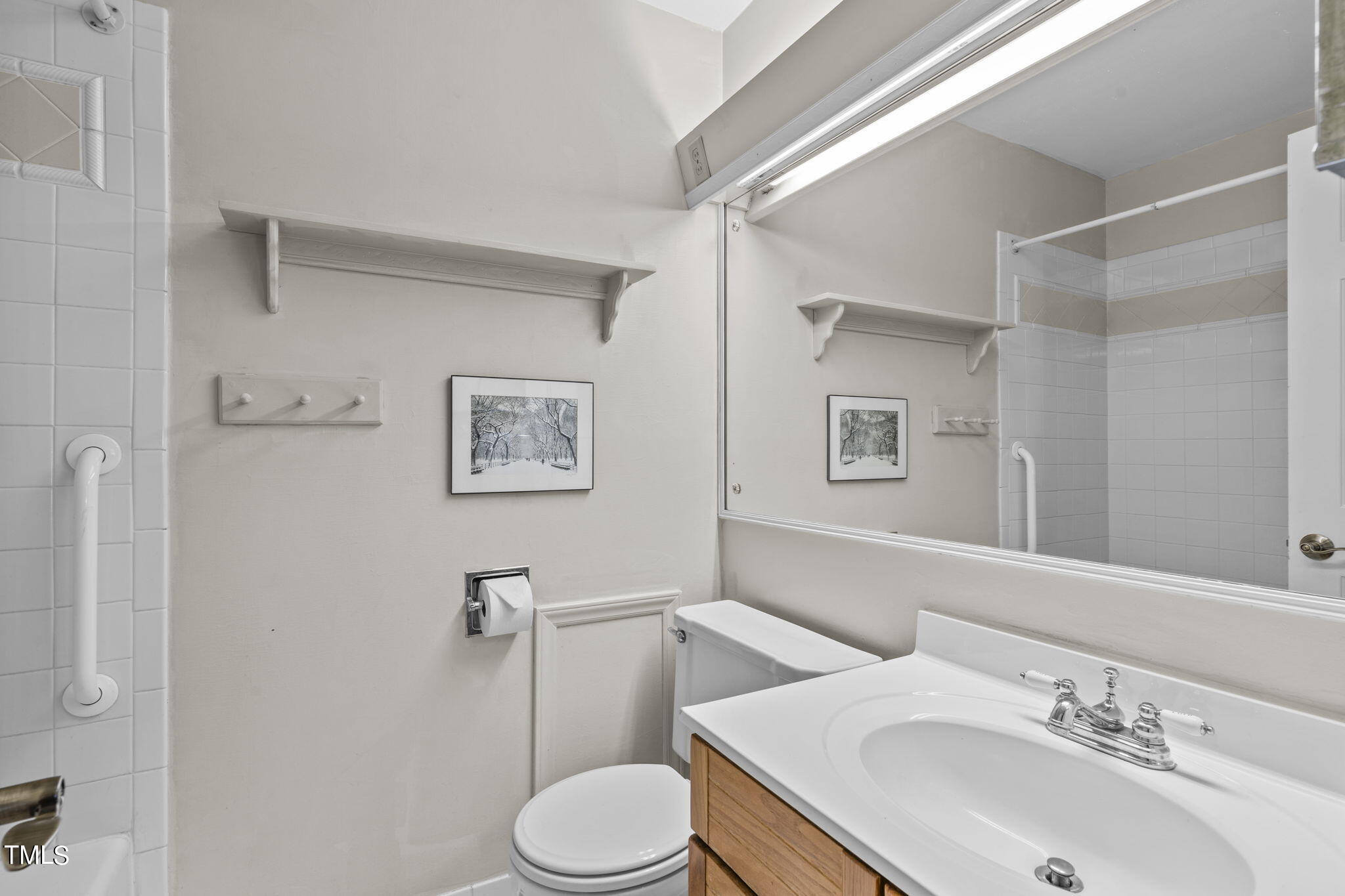 3423 Redbud Lane Raleigh, NC 27607 - Photo 17 of 33 A (17 of 25)