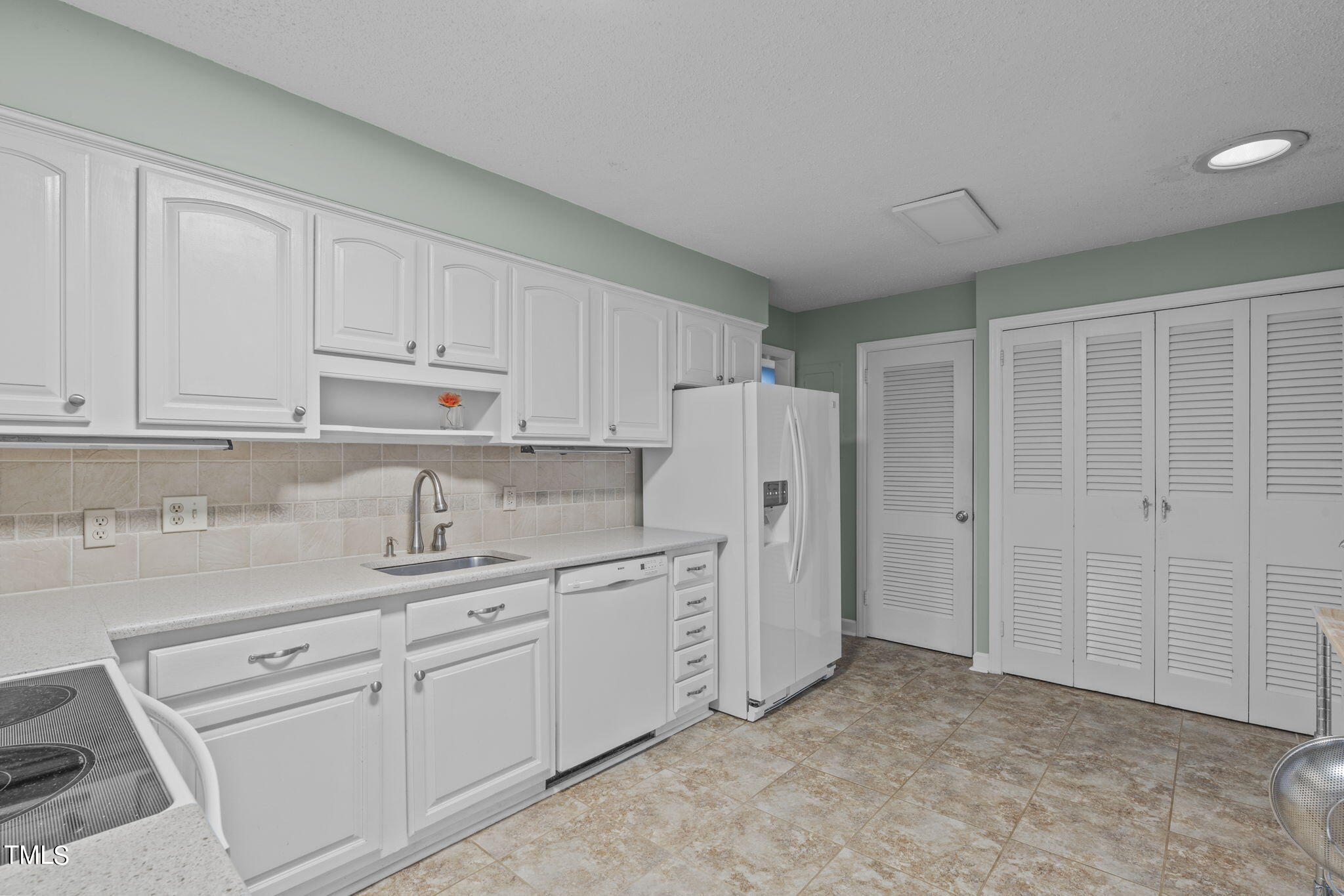 3423 Redbud Lane Raleigh, NC 27607 - Photo 9 of 33 A (9 of 25)