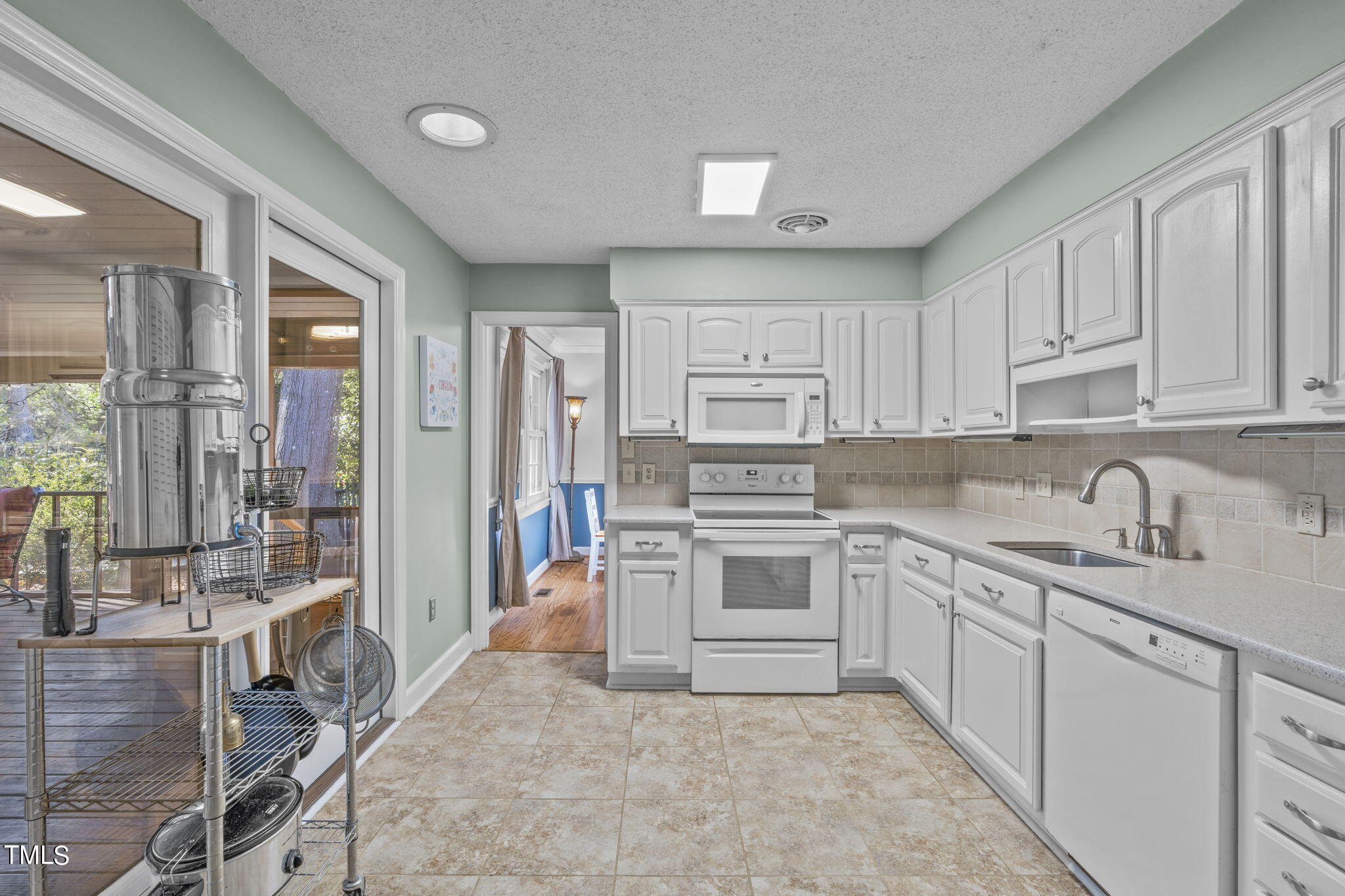 3423 Redbud Lane Raleigh, NC 27607 - Photo 10 of 33 A (10 of 25)