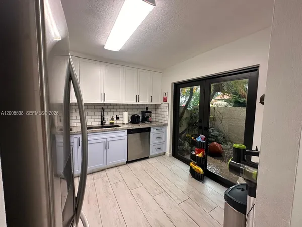 $599,000 | 6633 Northwest 178th Terrace, Hialeah, FL 33015