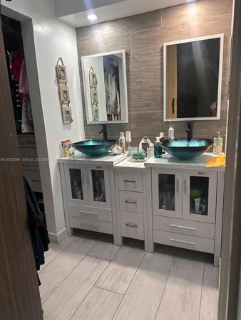 $599,000 | 6633 Northwest 178th Terrace, Hialeah, FL 33015