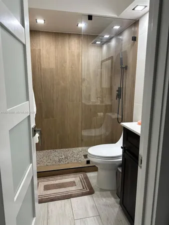 $599,000 | 6633 Northwest 178th Terrace, Hialeah, FL 33015