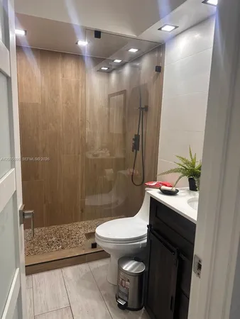 $599,000 | 6633 Northwest 178th Terrace, Hialeah, FL 33015