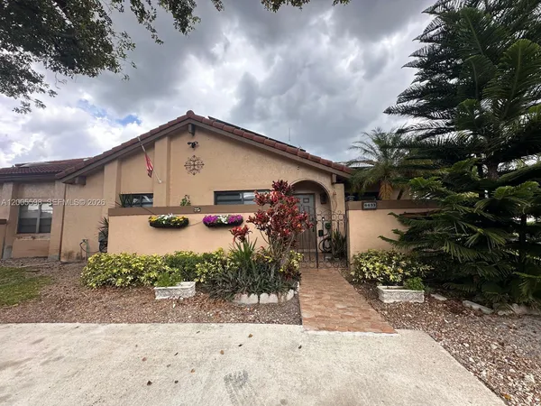 $599,000 | 6633 Northwest 178th Terrace, Hialeah, FL 33015