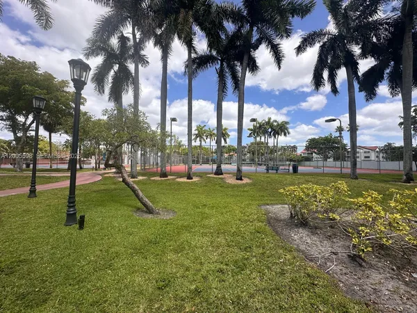 $599,000 | 6633 Northwest 178th Terrace, Hialeah, FL 33015