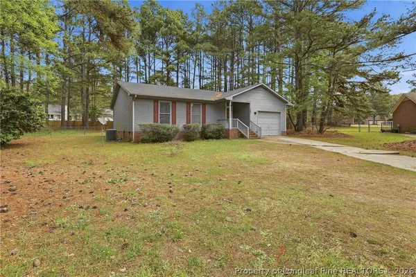 $220,000 | 207 Cobblestone Court, Raeford, NC 28376