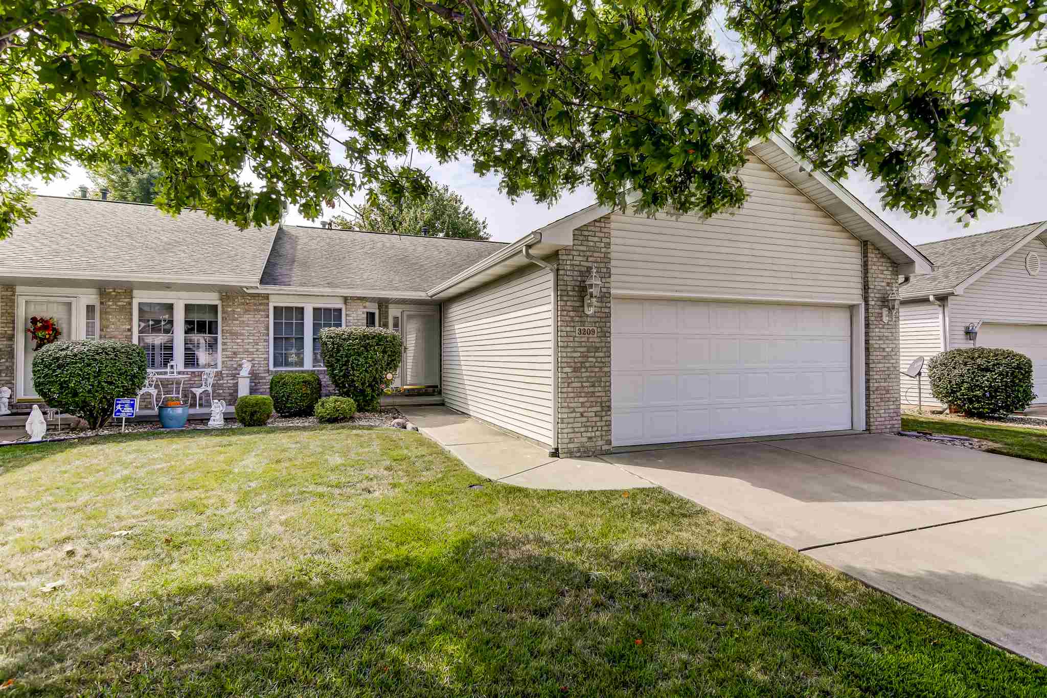 3209 Sequoia Drive Springfield, IL 62712 - Photo 1 of 35 Gallery Image 1