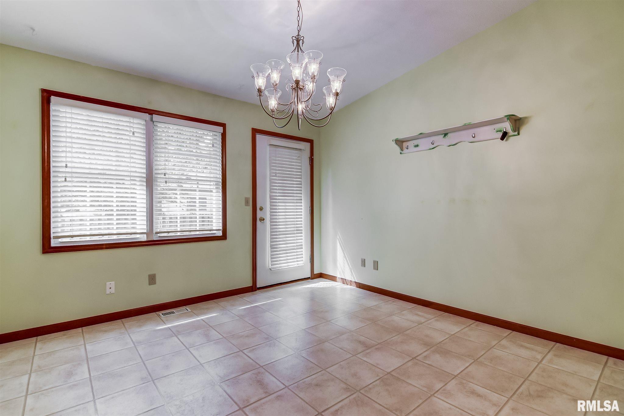3209 Sequoia Drive Springfield, IL 62712 - Photo 13 of 35 Gallery Image 13