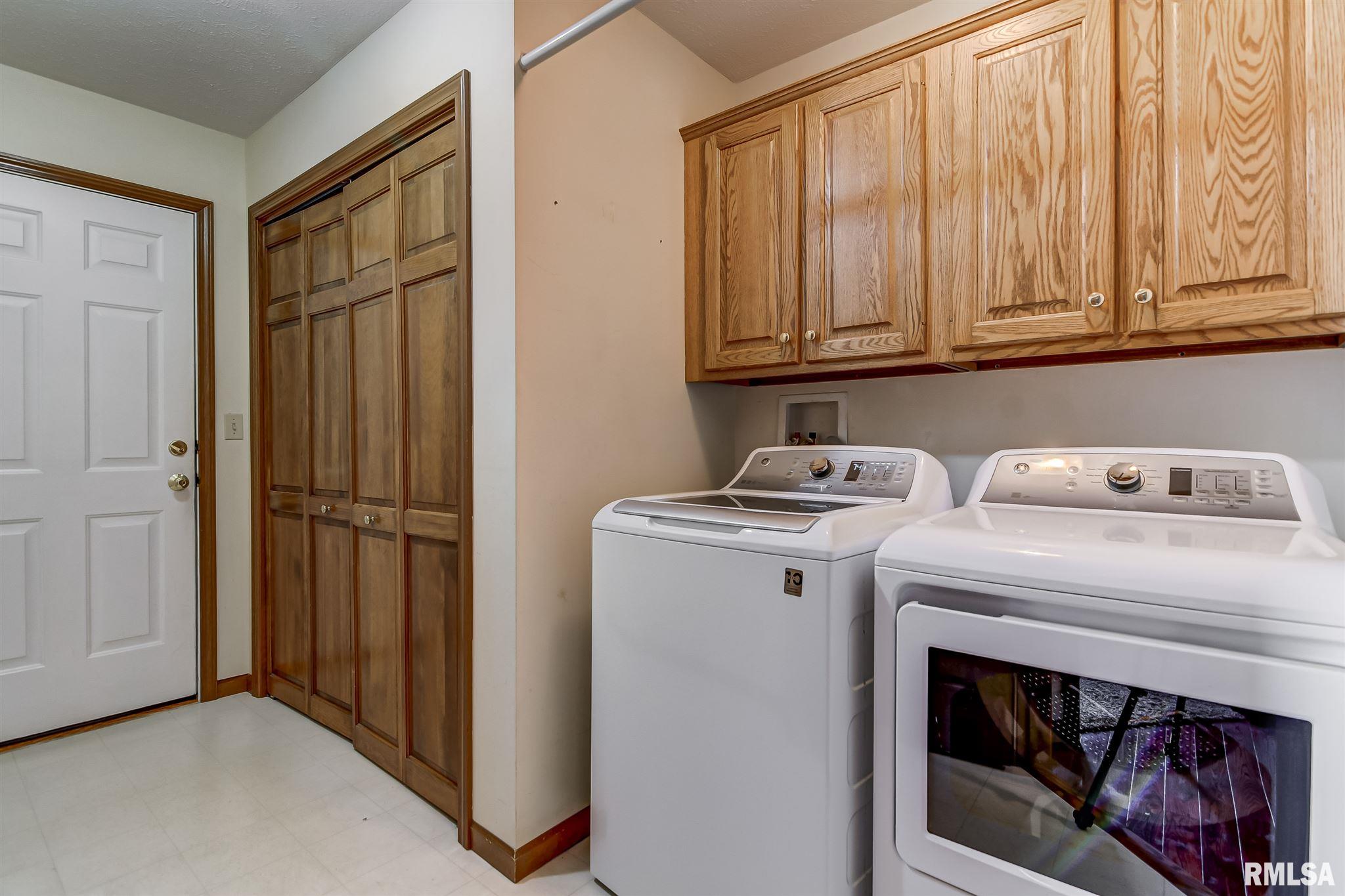 3209 Sequoia Drive Springfield, IL 62712 - Photo 14 of 35 Gallery Image 14