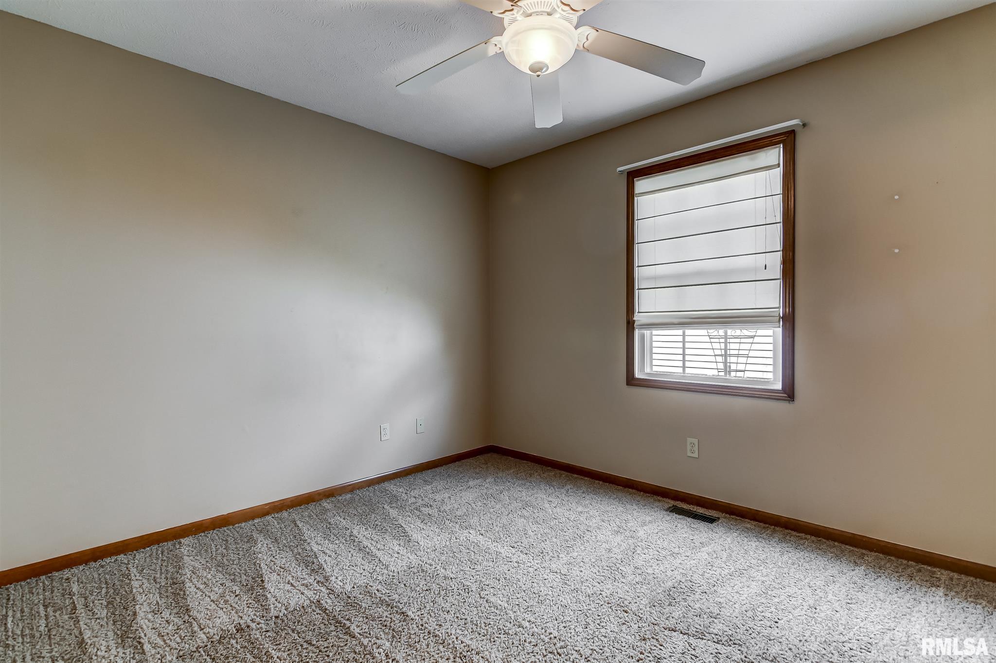 3209 Sequoia Drive Springfield, IL 62712 - Photo 23 of 35 Gallery Image 23