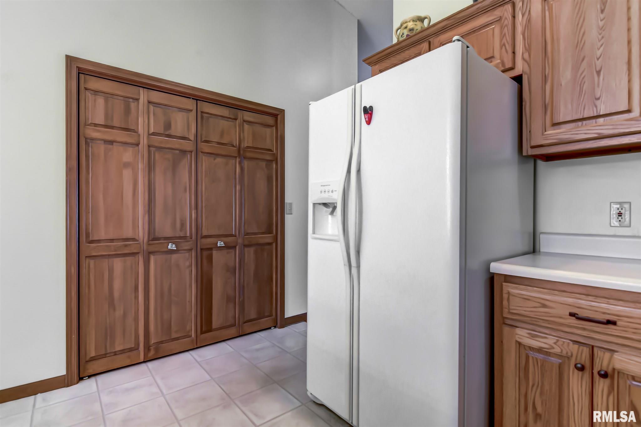 3209 Sequoia Drive Springfield, IL 62712 - Photo 8 of 35 Gallery Image 8