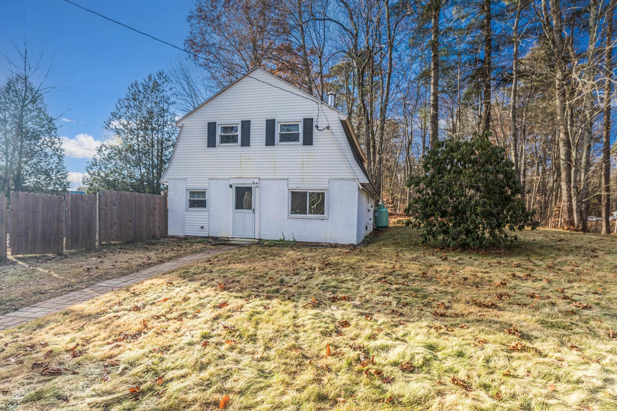 10 Old Wakefield Road Rochester, NH 03868 - Photo 1 of 35