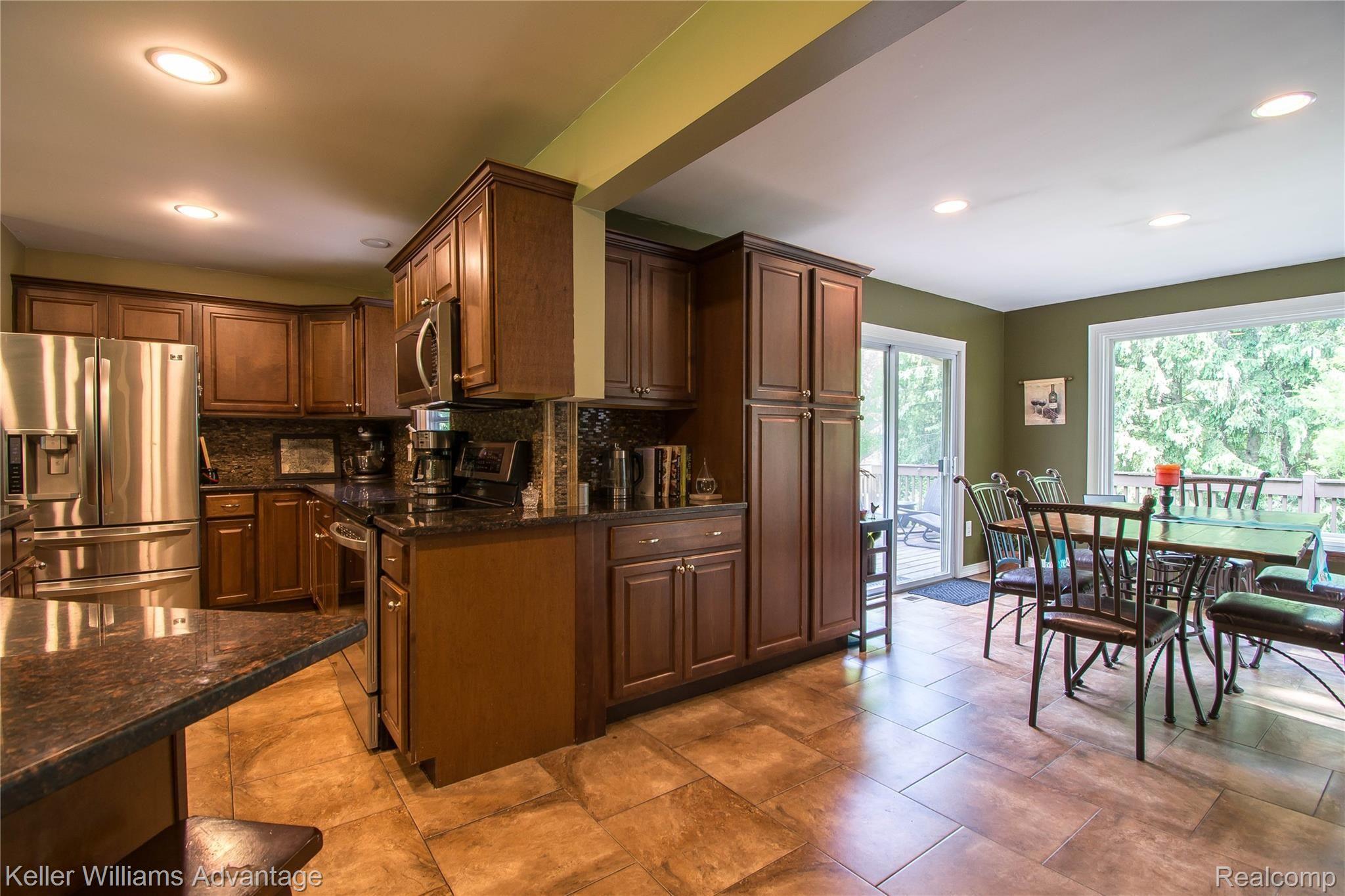 2981 Faussett Road Howell, MI 48855 - Photo 4 of 35 4.jpg