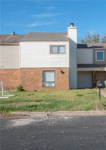 $1,395 | 912 Navidad Street, Bryan, TX 77801